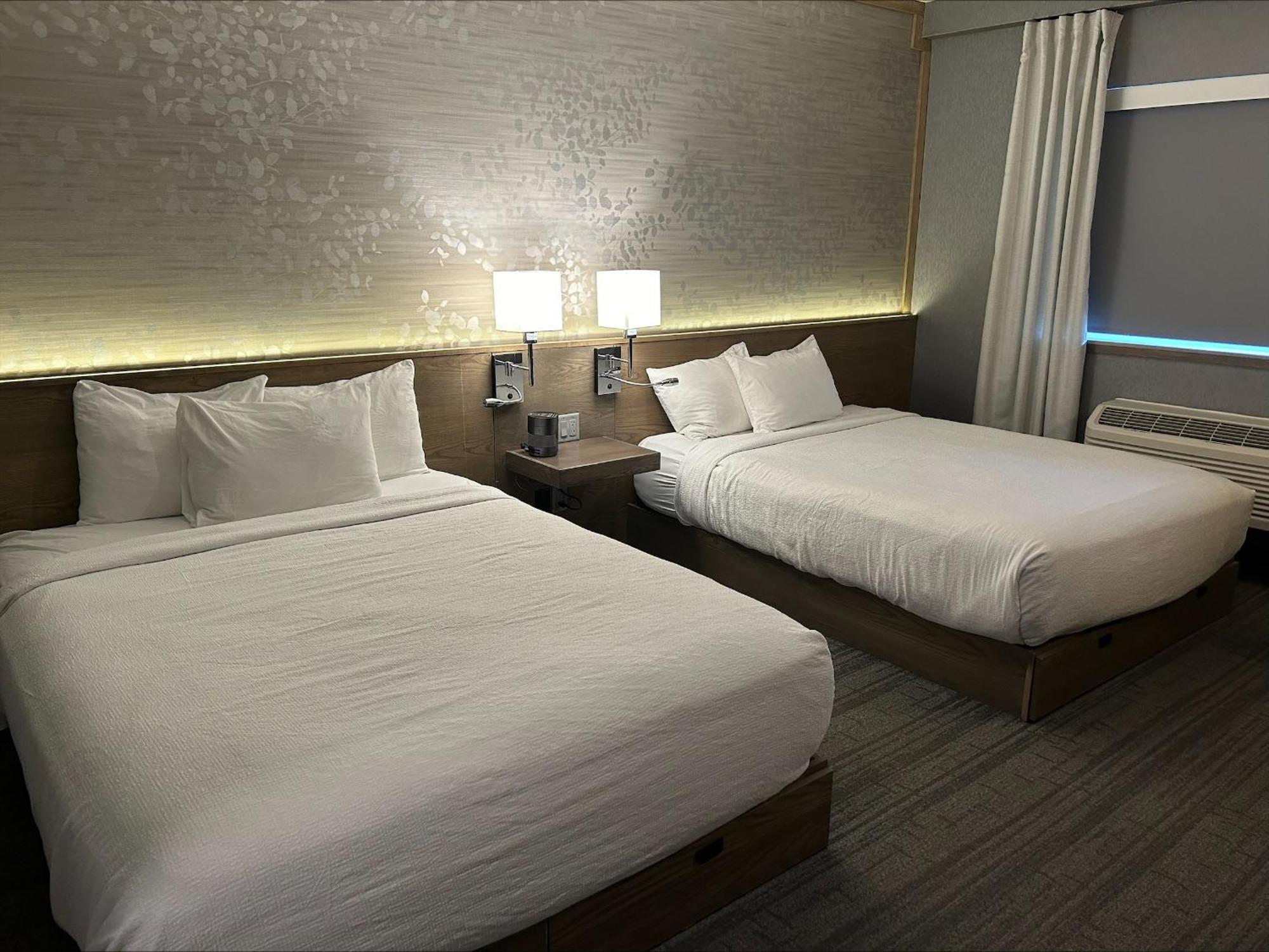 Voco Niagara Falls - The Cadence By Ihg المظهر الخارجي الصورة A room at the Hilton Garden Inn in San Francisco